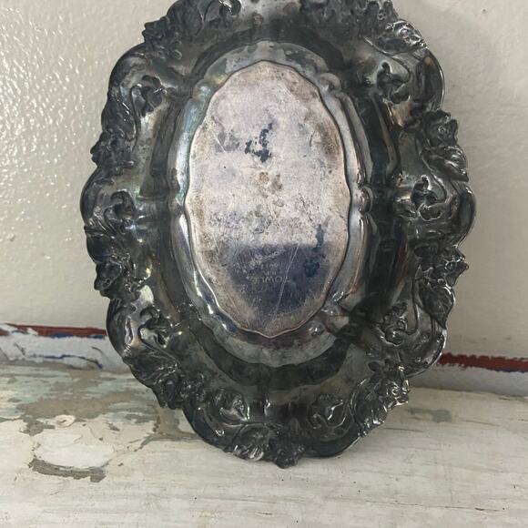 Vintage Towle Silver Plate Candy Dish - Floral 4011 Rolling Edge - Picture 3 of 6